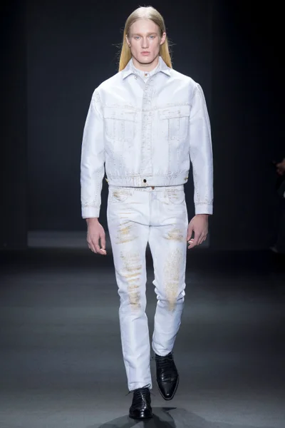 Look 1